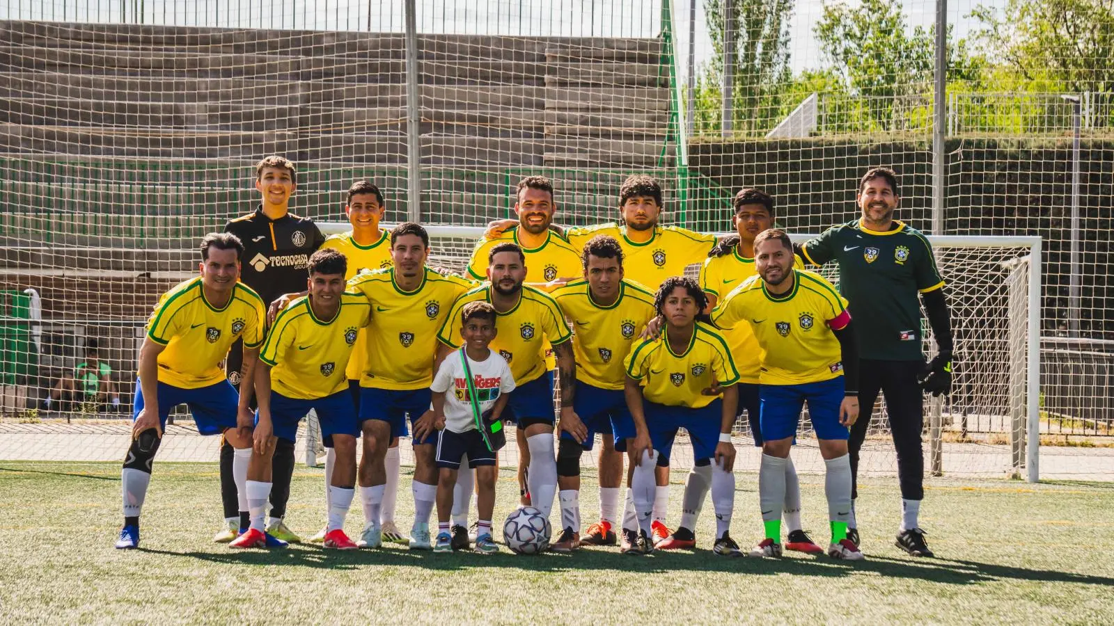 Foto del equipo R9